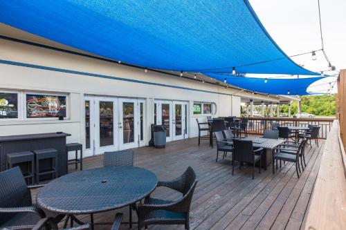 Bar/lounge, Ocean Coast Hotel at the Beach Amelia Island in Amelia Island (FL)