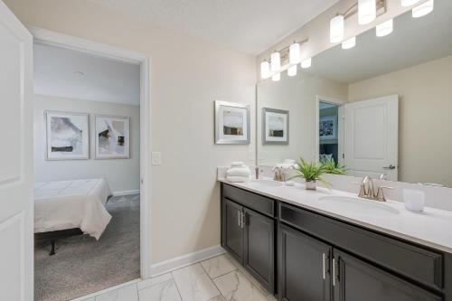 8 bedrooms dream home at Champions Gate - image 11