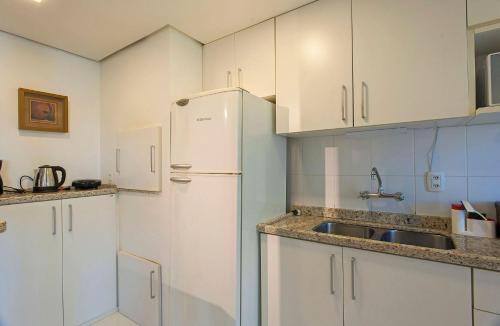 APARTAMENTO PARA ATE 4 PESSOAS - Junto a Catedral de Pedra