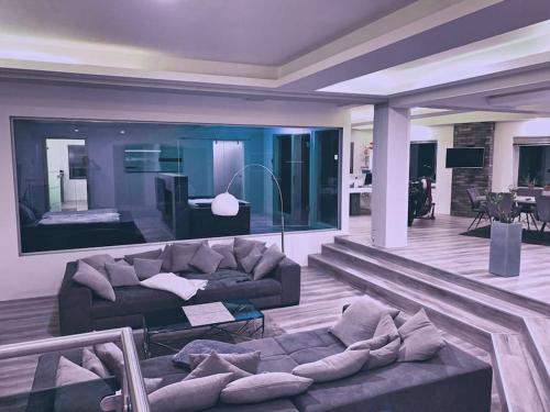 Loft mit Whirlpool Sauna Kino nähe Wolfsburg (Loft mit Whirlpool Sauna Kino nahe Wolfsburg) in เฮล์มชเต็ดท์