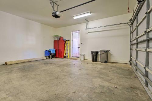 Large Elegant Home Less Than 2 Miles to Ole Miss! - image 9