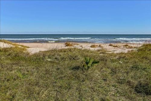105 Coral Sands - image 12