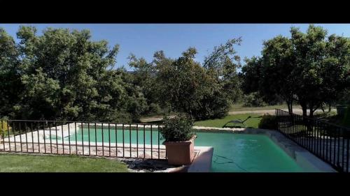 La Casona de Requijada a 6km de Pedraza con Piscina gîte à louer Arahuetes