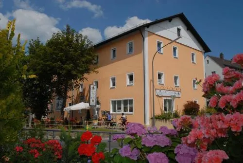 Gasthof zur Post Hotel und Parkplatz in Vohenstrauß, Deutschland