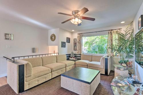 Vegas Oasis Home with Pool and Spa 7 Miles to Strip, Las Vegas (photo 5)