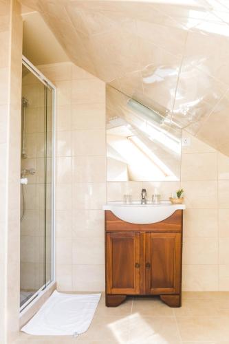 Hotel Karin - image 5