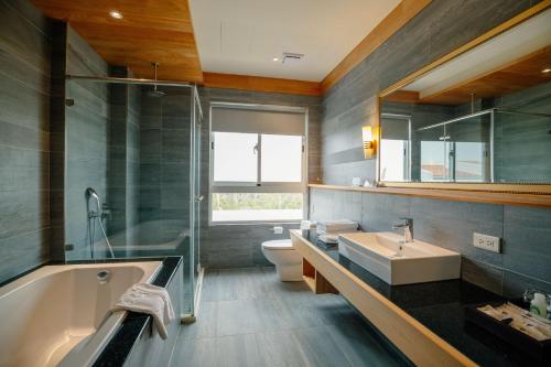 Bay Forest Bed and Breakfast - 화장실
