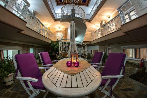 Sky Hotel – Sarti, MO