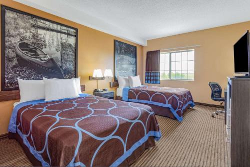 3 double beds