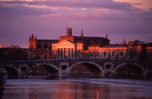 Ibis Styles Toulouse Centre Canal du Midi - image 9