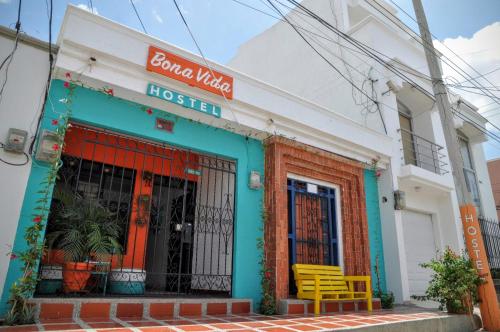 . Bona Vida Apartments