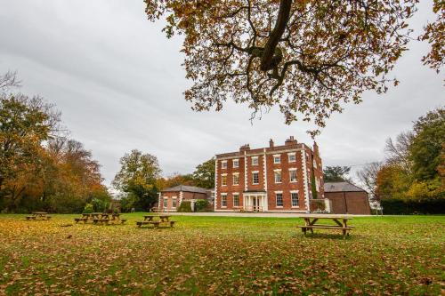 YHA Chester Trafford Hall Chester