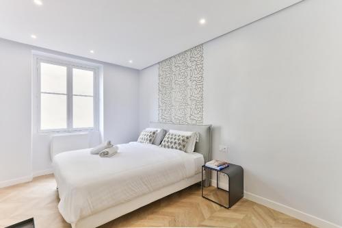 126 - Urban Amazing 3BR Montorgueil - image 11