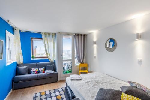 Charming studio with seaview balcony in the port of Deauville - Welkeys