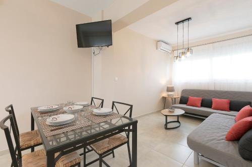 Palm Tree Apartments #FeelsLikeHome 2