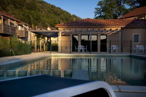 Vacancéole - Résidence Le Clos du Rocher - image 12