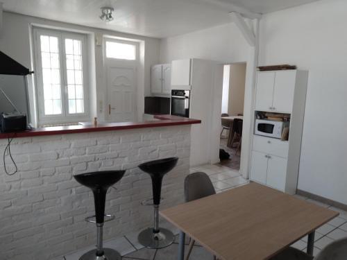maison au calme pour court ou long séjour gîte à louer Nogent-le-Phaye