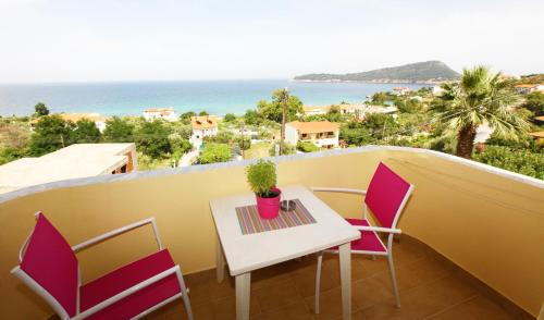 Haus Sofis – khách sạn tại Koinira Paradise Beach