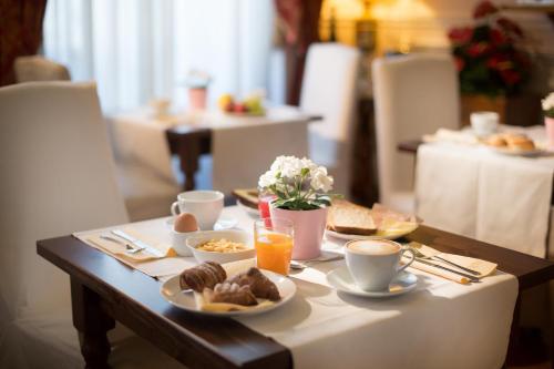 B&B 일 마르초코 - F&B