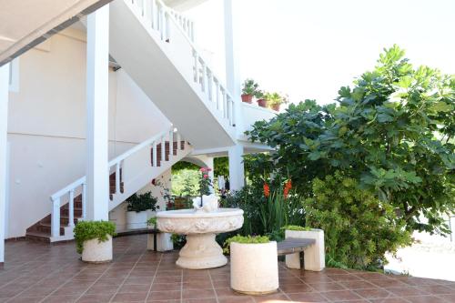 Apartments Vila Lazarevic - image 5