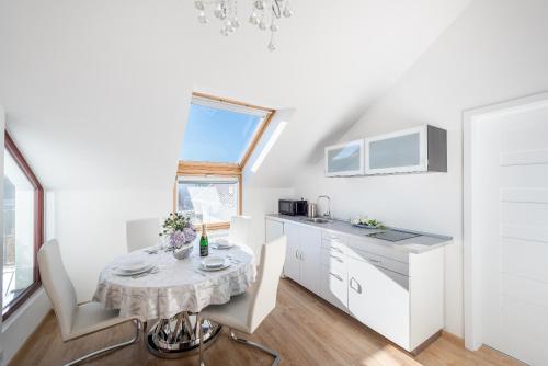 Wellness & SPA boutique Hotel pod lipkami Prague - image 8