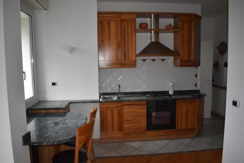 Kitchen, Bright Apartment in Campione D'Italia
