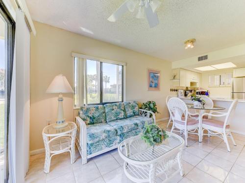 Ocean Village Club C12 1 Bedroom Ground Floor Sleeps 4 Pet Friendly - image 7