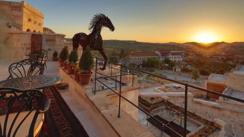 Phocas Cave Suites - main image