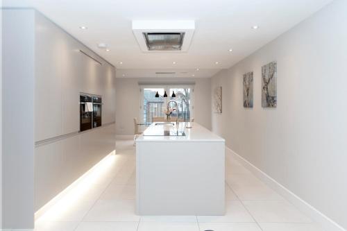 Stunning Central Windsor Town House With Parking, Windsor (fotografie 2)