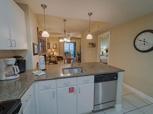 Grand Panama 403 Tower I 2 BRs Heated Pool Spa Beach Chairs Sleeps 8 - image 11