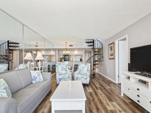 Edgewater Tower 3 1203 4 Bedrooms Beach Front Pool Gym Sleeps 12 - image 7
