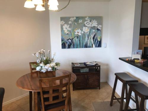 Kauhale Makai 430 1BR Ocean Front Pool Wi-Fi Sleeps 4 - image 12
