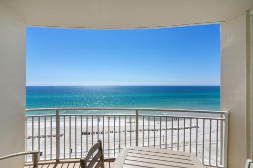 Aqua 607 2 Bedrooms Wi-Fi Beachfront Beach Chairs Sleeps 7 - image 4