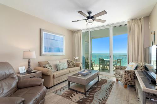 Aqua 607 2 Bedrooms Wi-Fi Beachfront Beach Chairs Sleeps 7 - image 10