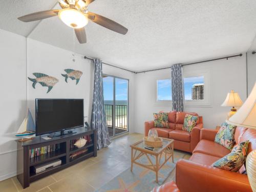 Regency Towers 802 3 Bedrooms Beachfront Wi-Fi Pool Sleeps 8 - image 7