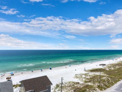 Regency Towers 802 3 Bedrooms Beachfront Wi-Fi Pool Sleeps 8 - image 3