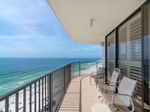 Edgewater Tower 3 1114 3 Bedrooms Beach Front Pool Gym Sleeps 8 - image 7