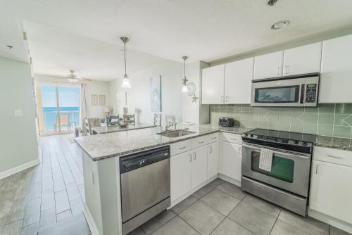 Grand Panama 1302 - Tower I 2 Bedrooms Sleeps 8 Beachfront Pool Wi-Fi Pet-Friendly - image 11
