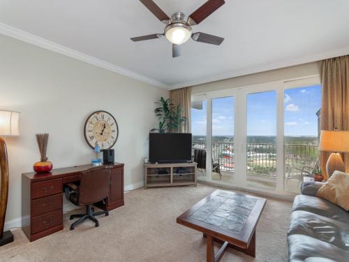 Laketown Wharf 1830 2 Bedroom Lake View Wi-Fi 5 Pools Sleeps 6 - image 3