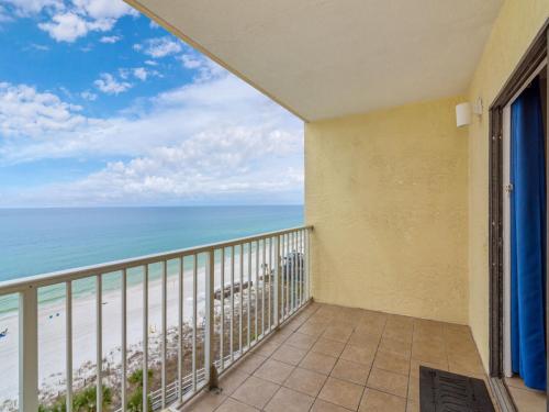 Summit 913 1 Bedroom Sleeps 6 Beachfront Wi-Fi Pool - main image