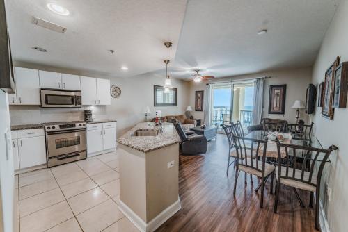 Grand Panama 802 Tower II 1 Bedroom Pool Gym Wifi Sleeps 6 - image 3