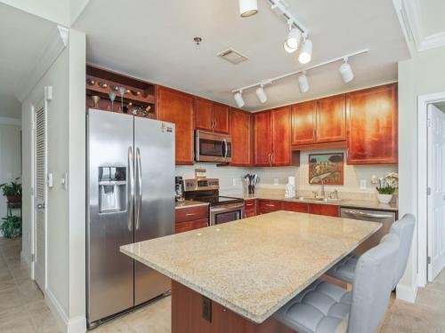 Laketown Wharf 1830 2 Bedroom Lake View Wi-Fi 5 Pools Sleeps 6 - image 10