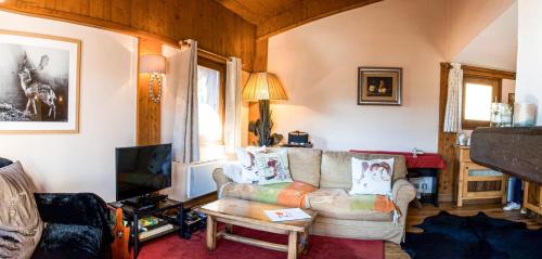 CHIC and COSY apt with BALCONY in MEGEVE