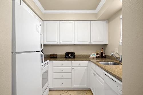 Barefoot Beach E116 1 Bedroom Pool Grill WIFI Sleeps 4 - image 12