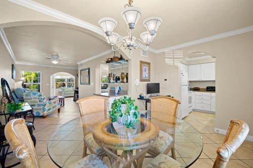 Barefoot Beach E116 1 Bedroom Pool Grill WIFI Sleeps 4 - image 10