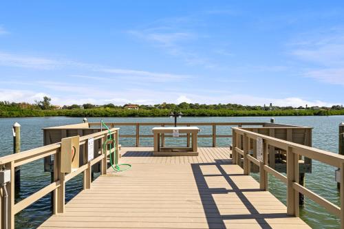 Barefoot Beach E116 1 Bedroom Pool Grill WIFI Sleeps 4 - image 14