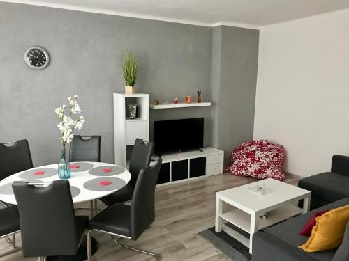 Byt v blízkosti centra - Apartment - Klášterec nad Ohří