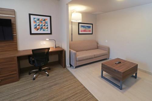 King Suite image 4