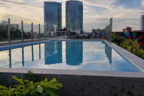 Monoambiente de Lujo en Zona Premium Equipetrol