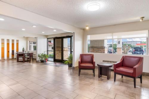 Red Roof Inn Albuquerque - Midtown - image 11